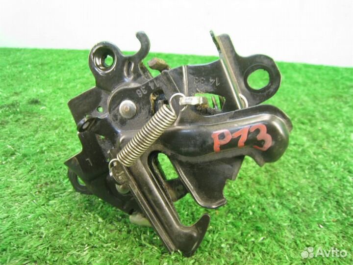 Замок капота Toyota Yaris P13 2015