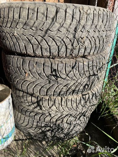 Bridgestone Blizzak Spike-01 235/65 R17
