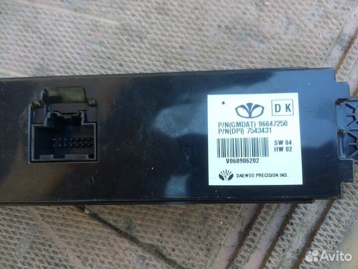 Дисплей информационный Шевроле Епика 2006