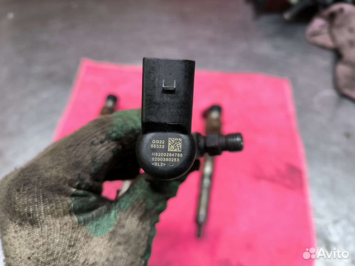 Форсунка 1.5 dci euro 4 106 Siemens меган рено