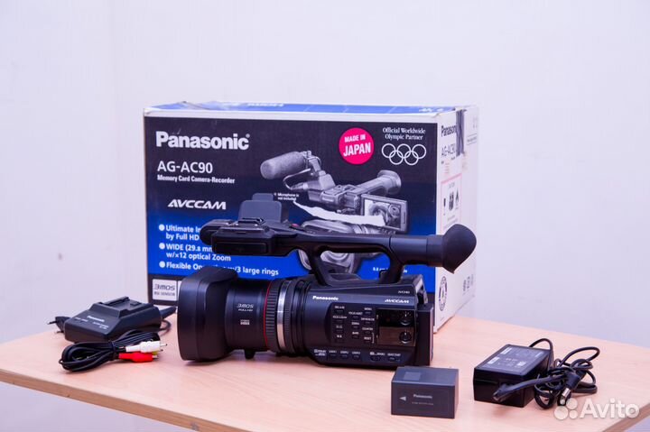Продам видеокамеру Panasonic AG-AC90EN