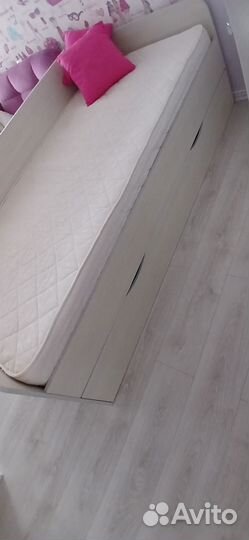 Кровать односпальная с матрасом бу