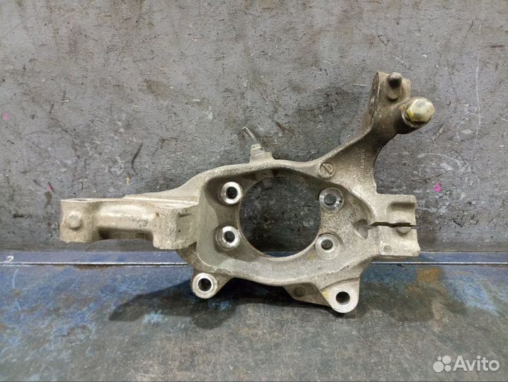 Кулак поворотный Nissan Teana J32