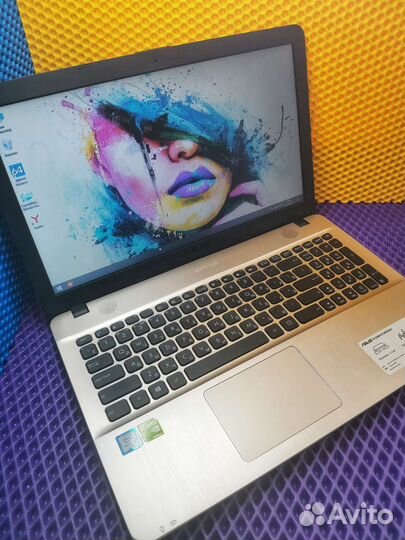 Asus i5-6198du/8gb/Geforce GT 920m 2gb/ssd/hdd