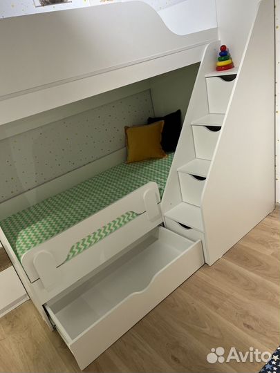 Двухъярусная кровать 80х180