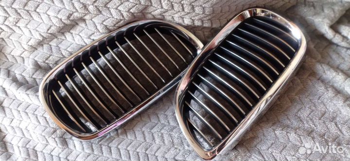 Продам решетки радиатора на BMW