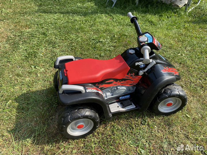 Детский квадроцикл Peg perego