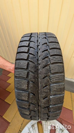 Шины зимние205/55 R16