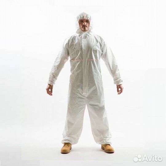 Защитный костюм
