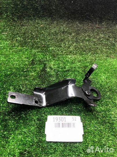 Кронштейн Renault Duster HJD K9K858 2021