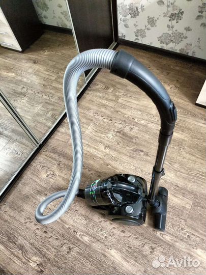 Пылесос Artel vcc 0220