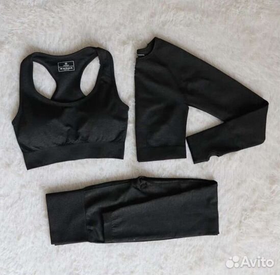 Костюм для фитнеса новый
