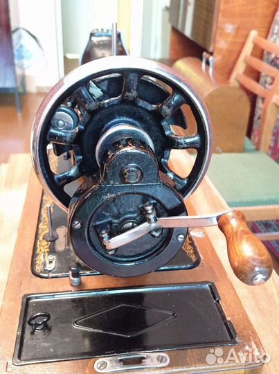 Швейная машина Подольск ручная