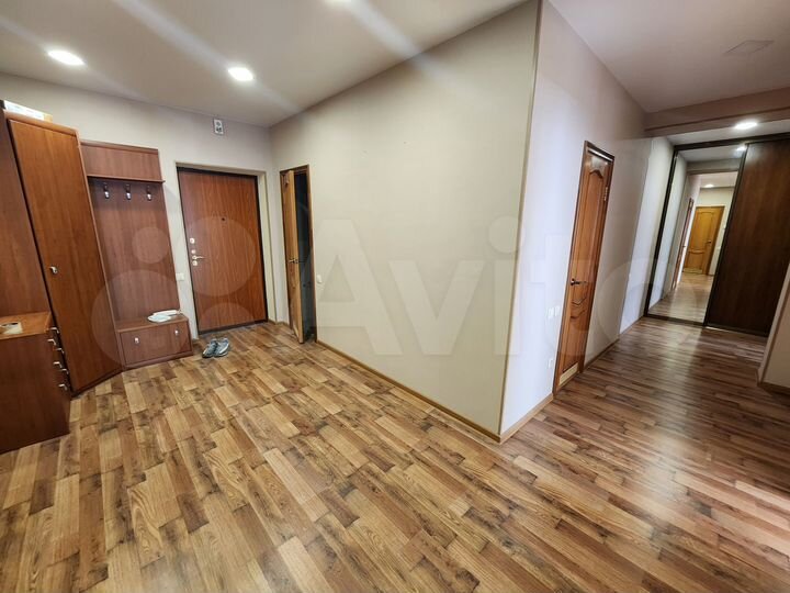 2-к. квартира, 91 м², 6/10 эт.