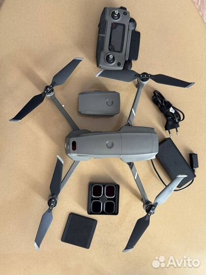 Квадрокоптер DJI Mavic 2 Pro