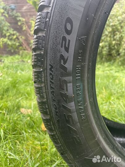 Pirelli Ice Zero 275/45 R20