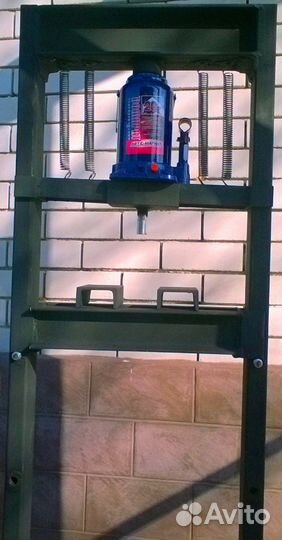 Пресс гидравлический-32