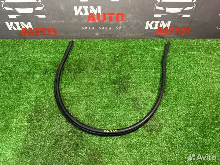 Уплотнитель капота Hyundai Ix35 2.0 G4KD 2011