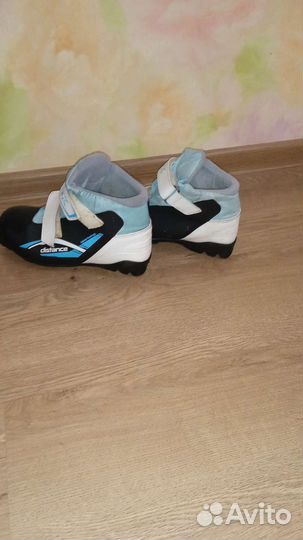 Лыжные ботинки