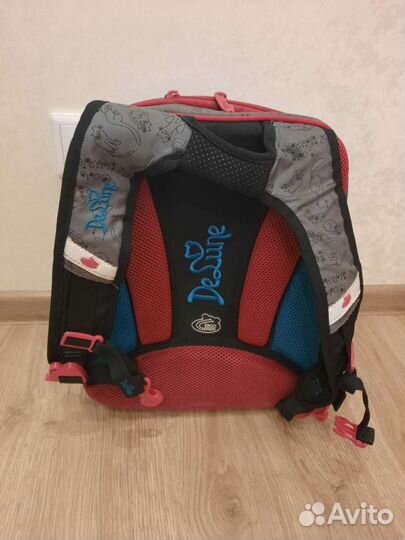 Рюкзак школьный