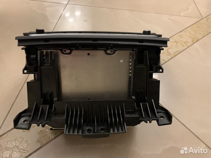 Радиоприемник BMW Business CD. Узел 65.2201