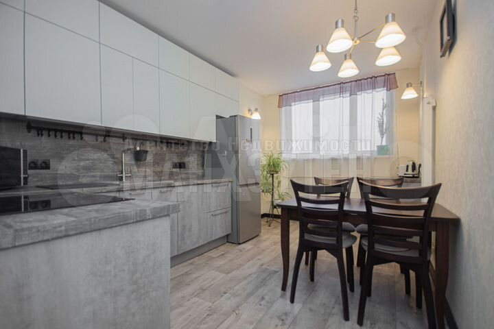 2-к. квартира, 83,3 м², 7/14 эт.