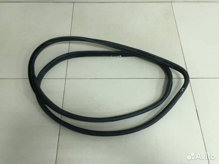 Уплотнитель проема двери передней правой Hyundai i