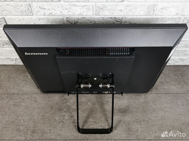 Моноблок Lenovo m71z G630 8/500gb 20