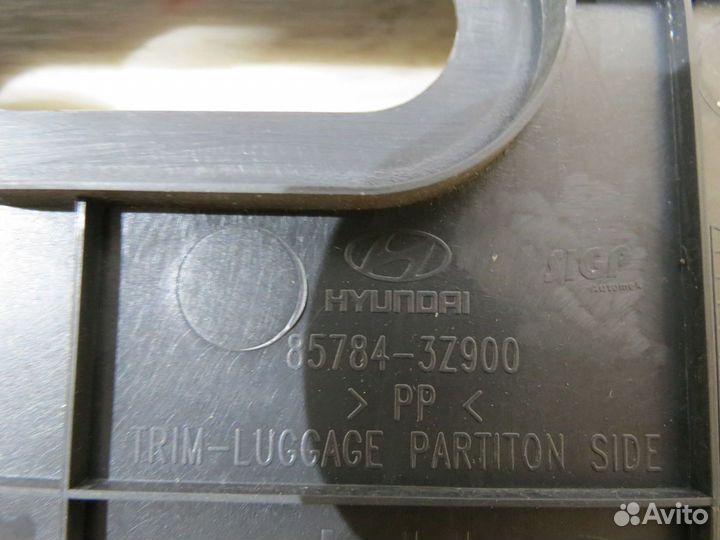 Обшивка багажника левая Hyundai i40