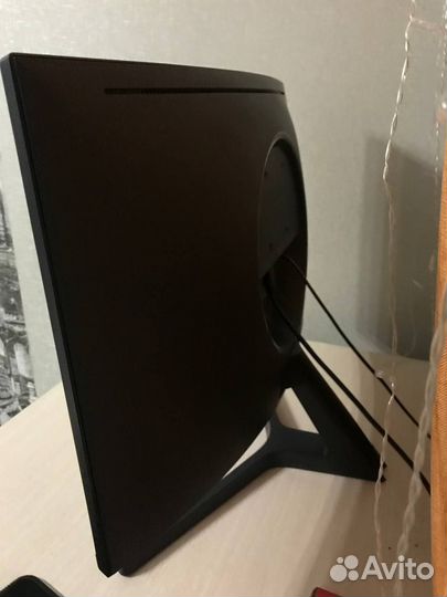 Монитор Samsung 27 изогнутый 240hz(герц)