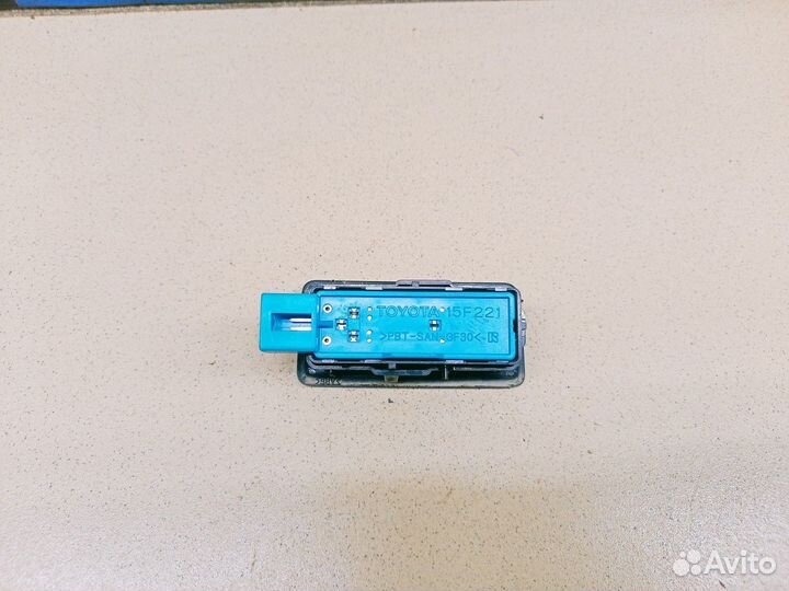 Кнопка многофункциональная RAV 4 2013