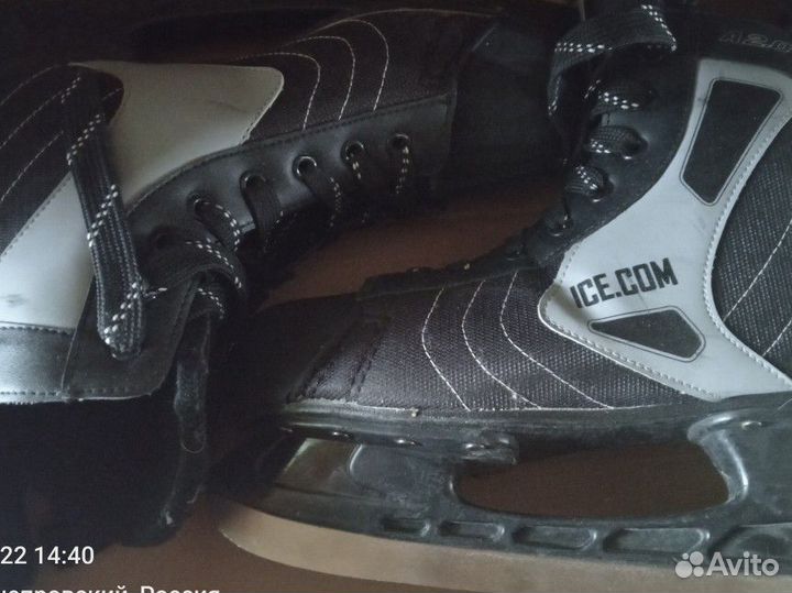 Коньки хоккейные