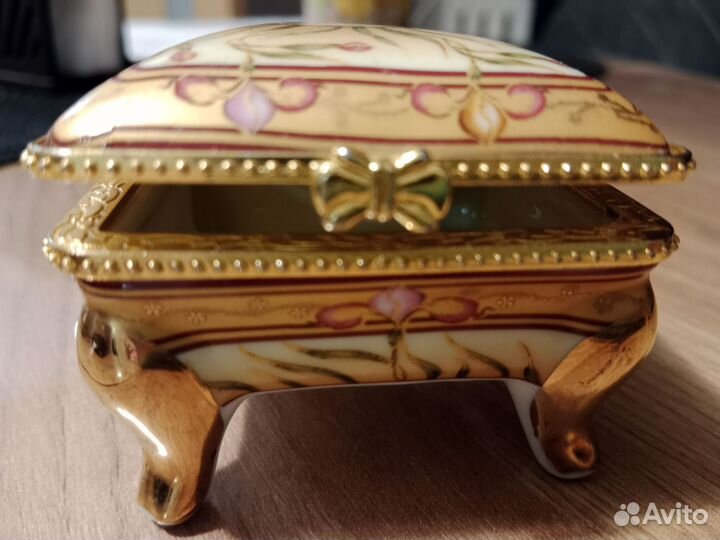 Шкатулка для украшений фарфор
