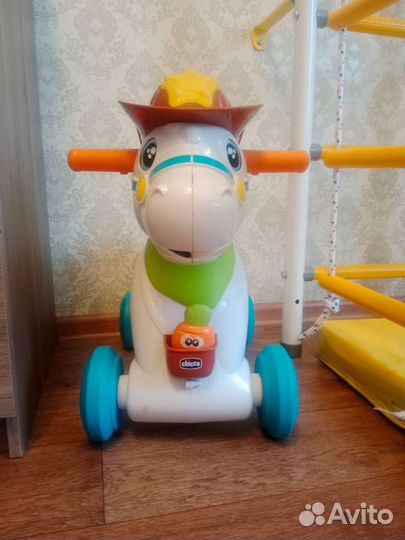 Лошадь качалка chicco