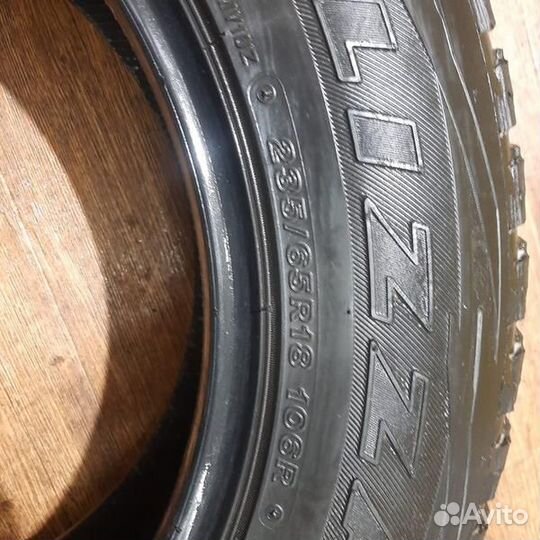 Bridgestone Blizzak DM-V1 235/65 R18