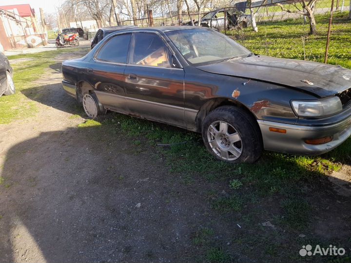 Автомобиль Toyota vista на запчасти