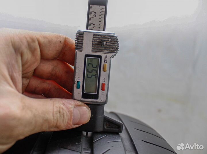 Bridgestone Alenza 001 225/60 R17 99V