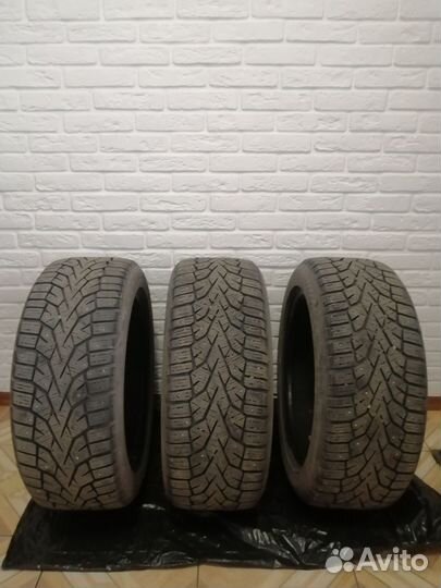 Gislaved NordFrost 100 215/50 R17