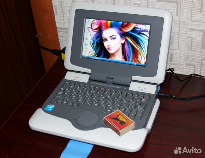 Ноутбук Intel Classmate PC (ECS Elitegroup E07EI1)