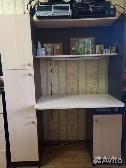 Письменный стол школьный
