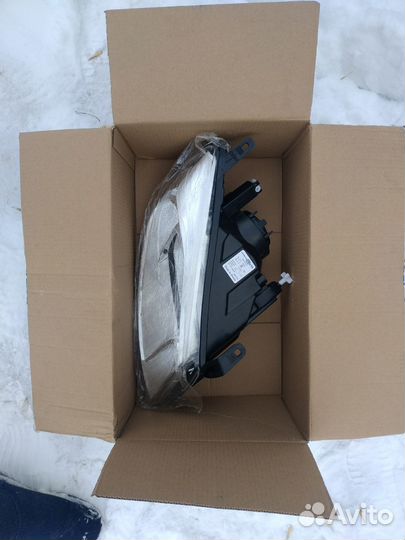 Фара Гранта Новая правая 2190