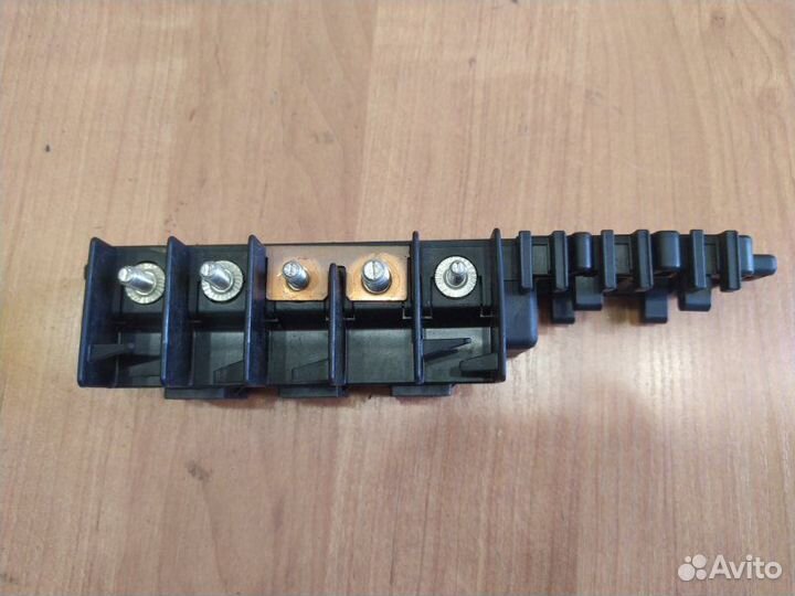 Блок предохранителей Volkswagen Passat B5 седан