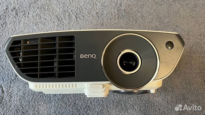 Проектор benq W700