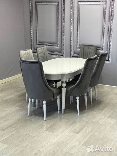 Комплект стол и стулья. В наличии