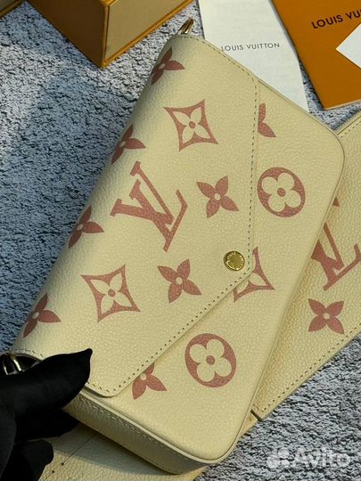 Клатч женский Louis Vuitton Felicie бежевый с рису