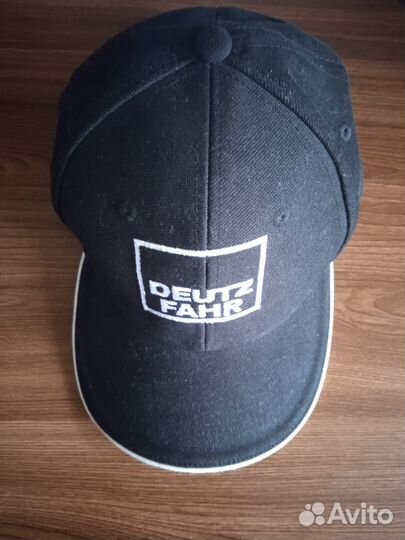 Бейсболка новая