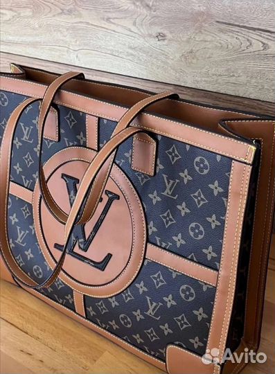 Сумка Louis Vuitton