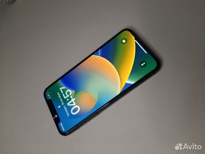 iPhone X, 64 ГБ