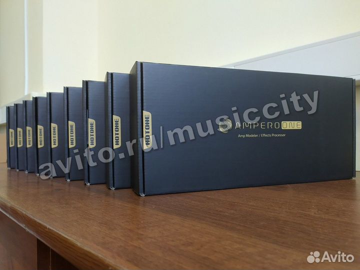 Hotone Ampero One гитарный процессор