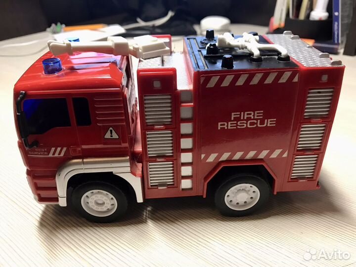 Машина пожарная с пультом управления